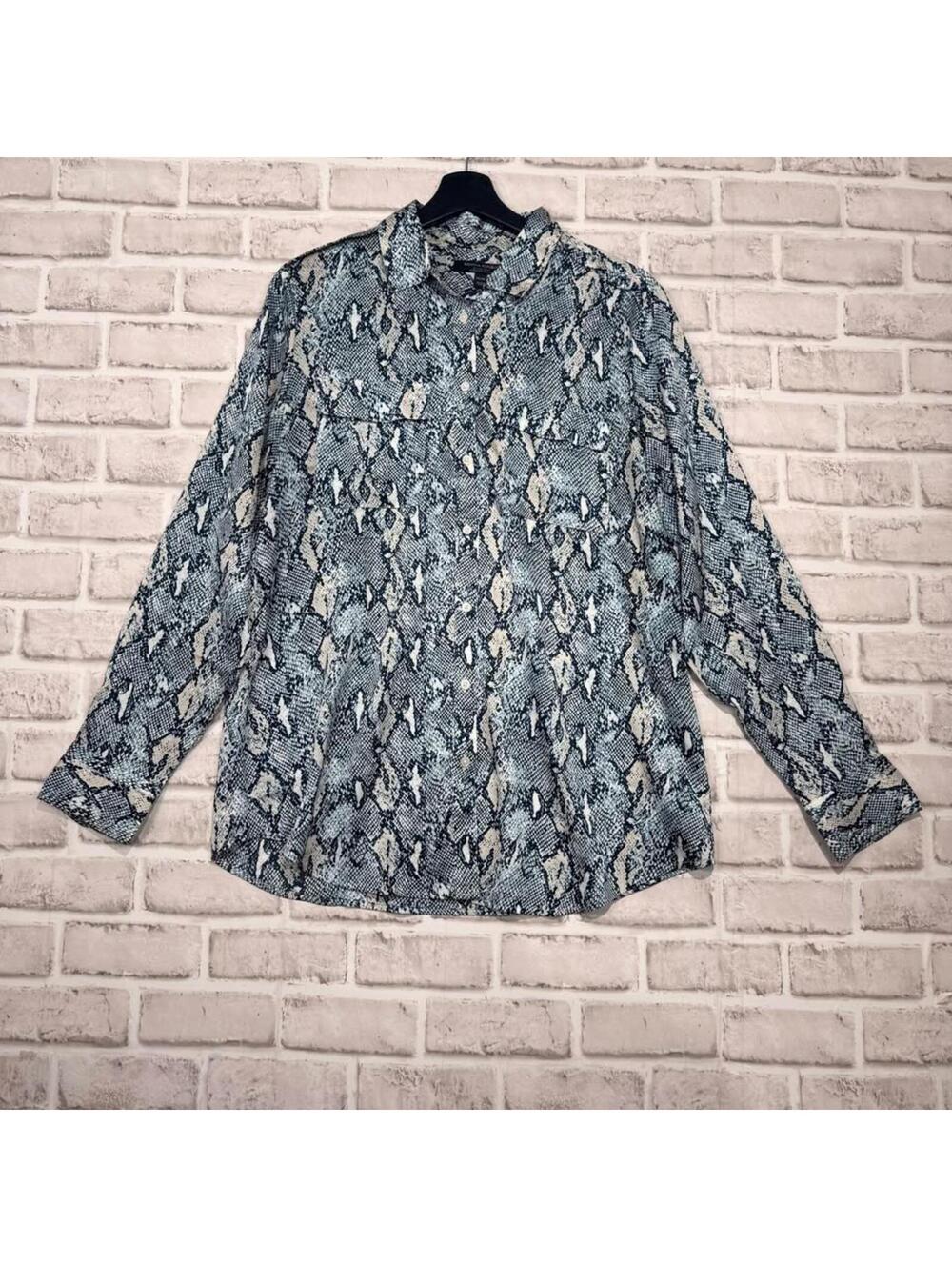 Banana Republic Snakeskin Print Dillon‎ Shirt Button Down Shirt Women's M
